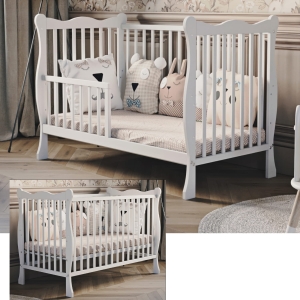 Julia mit Rausfallschutz. In ein Sofabett umgewandeltes Kinderbett für Neugeborene