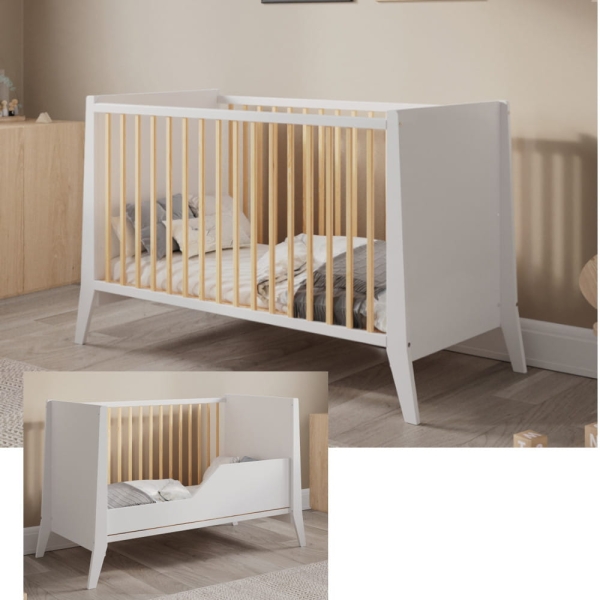 2-in-1 Kinderbett und Juniorbett – weiß mit naturfarbenen Gitterstäben.