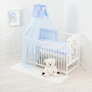 Komplettes 10-teiliges Set – blaue Bettwäsche mit Accessoires und Moskitonetz.